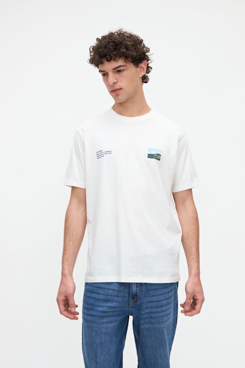 Remera Sandino - Off white 