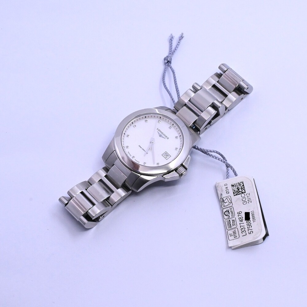 Longines Conquest medium L3.377.4 caja 34 mm dial madre perla y brillantes, en excelente condición. Longines Conquest medium L3.377.4 caja 34 mm dial madre perla y brillantes, en excelente condición.