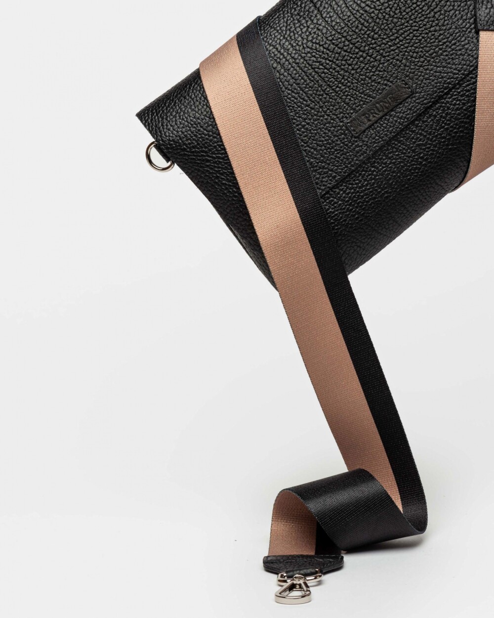 Morral Olivia En Cuero Graneado Negro