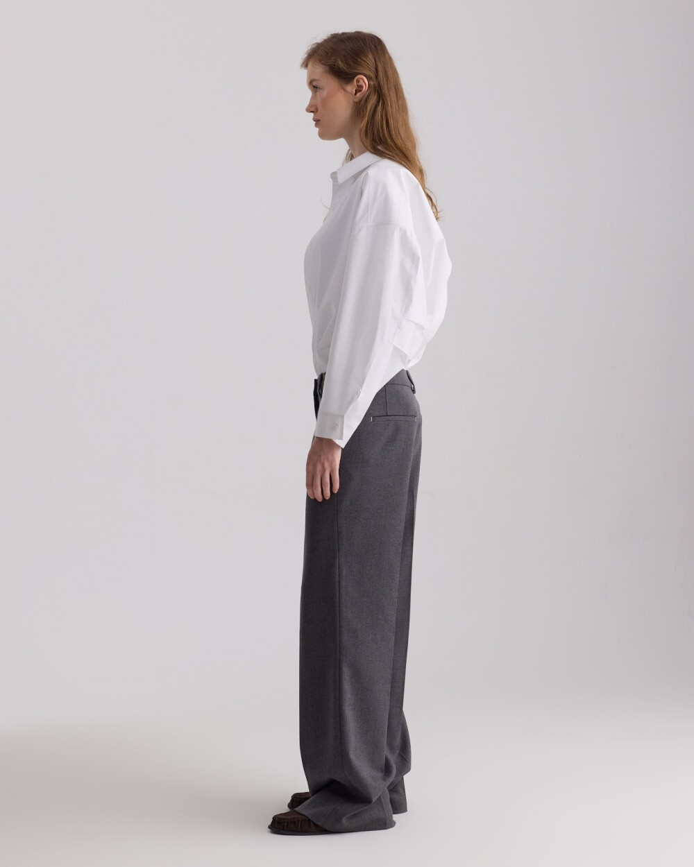 Pantalón Essence Gris