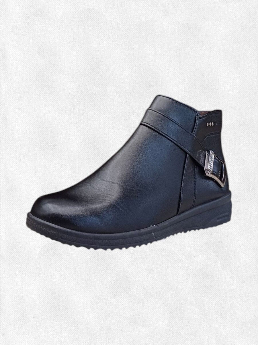 BOTA BBO CORTA CON HEBILLA - NEGRO 