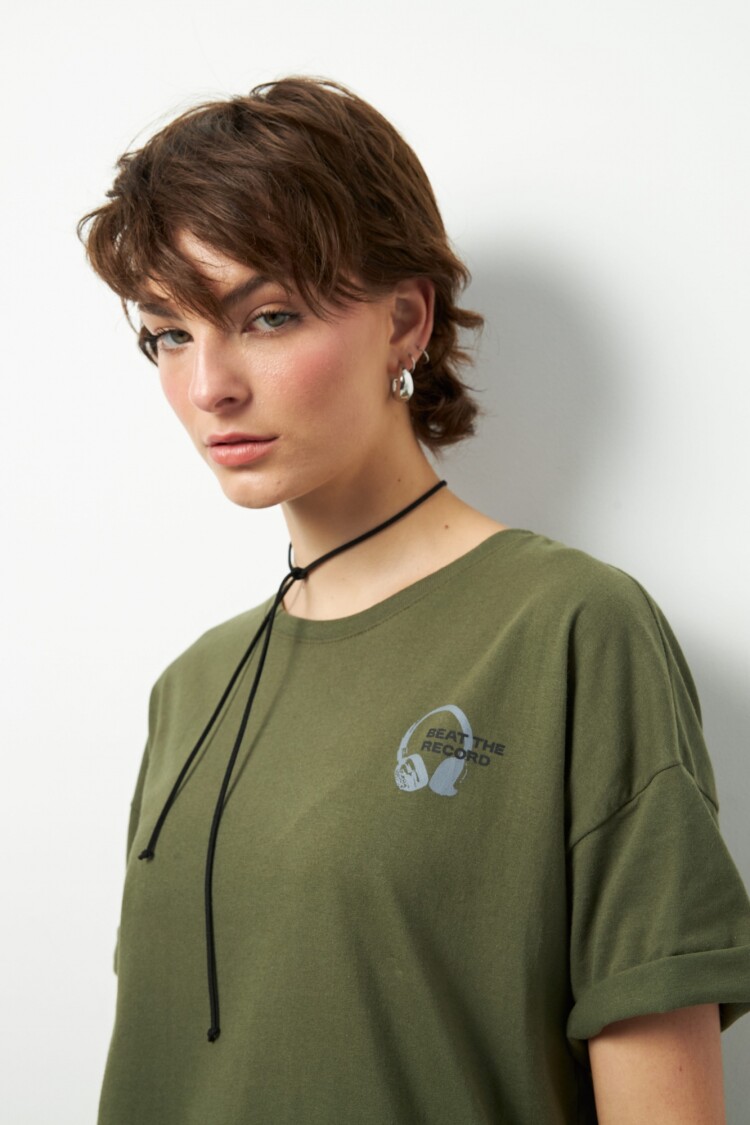 REMERA DRUMS Verde Militar