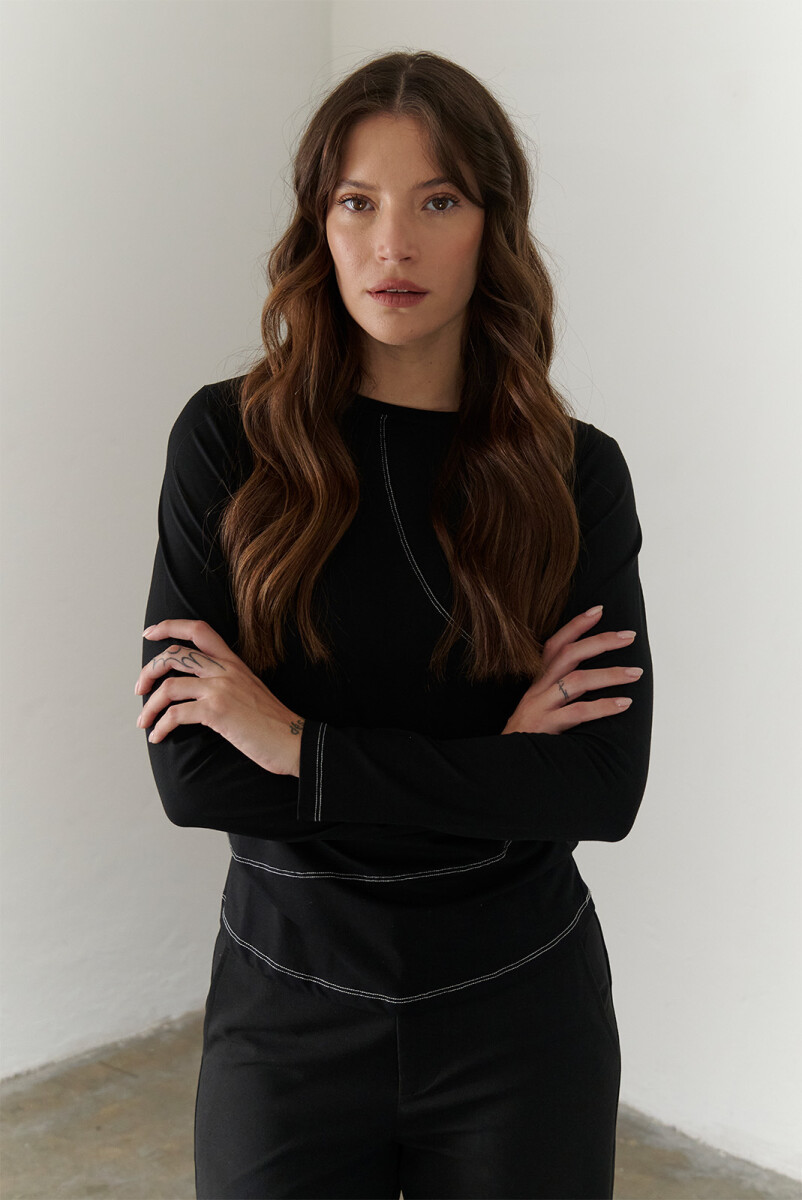 REMERA DRAPEN - NEGRO 