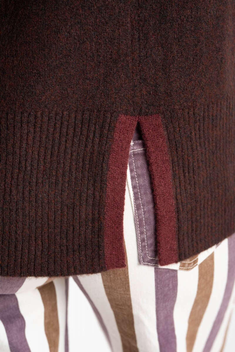 Polera Combinada Marrón Oscuro