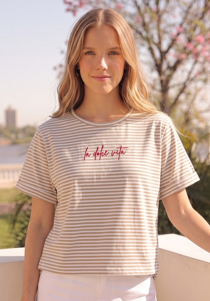 Remera Casual. 