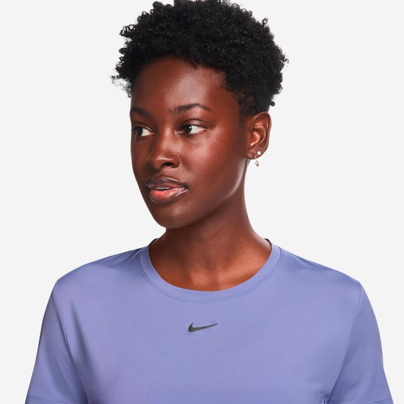 Remera Nike One Classic de Mujer Morado