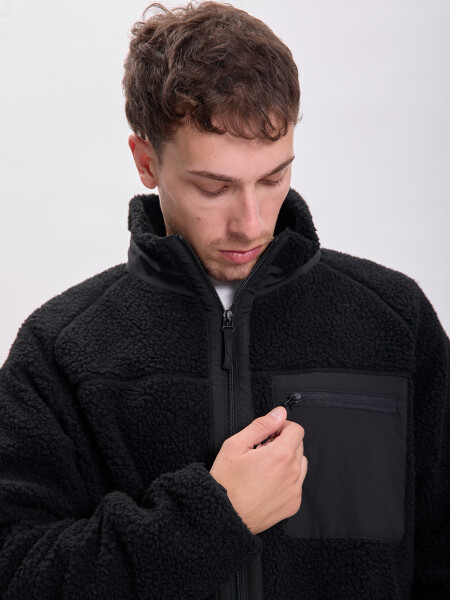 Campera sherpa Negro