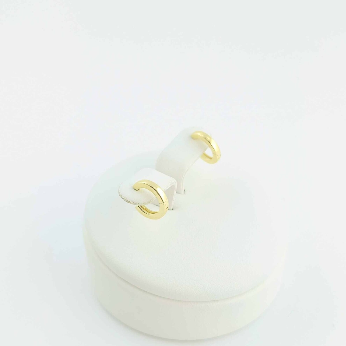 Aritos mini de Oro 9k. 