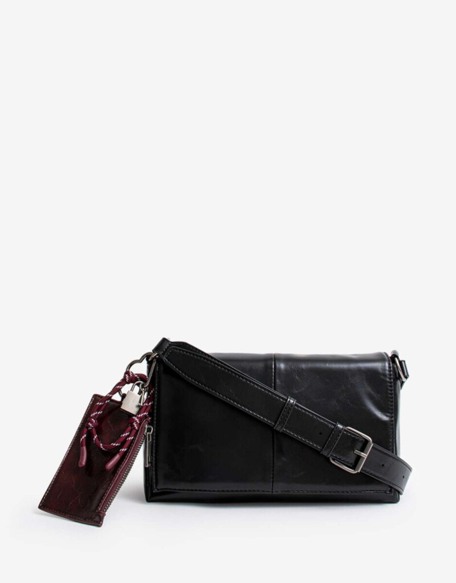 Cartera Formato Bandolera Con Tachas - Negro 