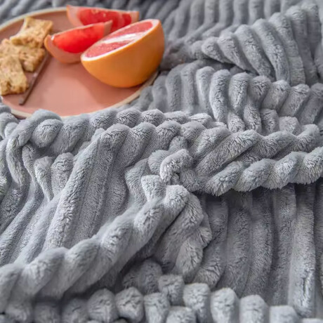 Set Invierno Manta Frazada Polar 1 Pza + Calienta Cama CuorI Gris
