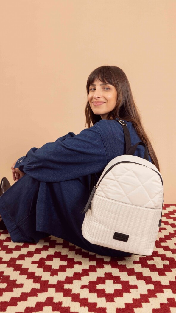 MOCHILA MIGUELINA MANTECA