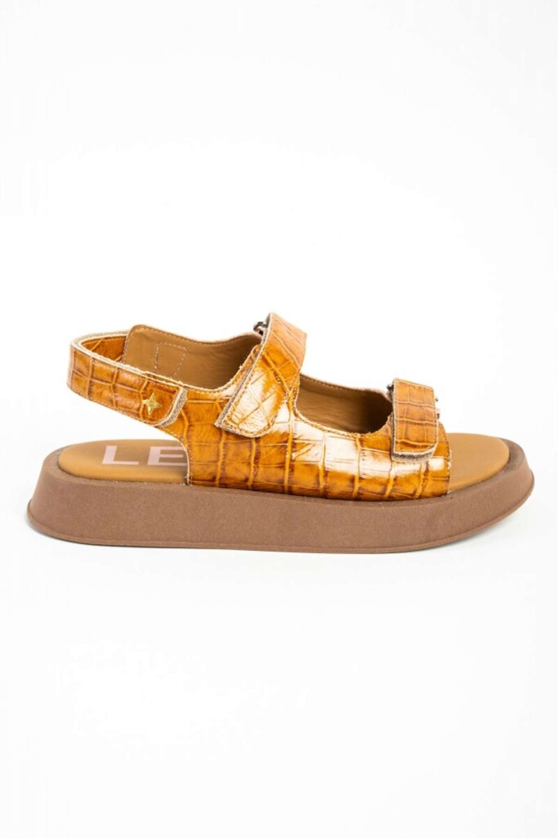 Sandalias De Cuero Croco - Caramelo 