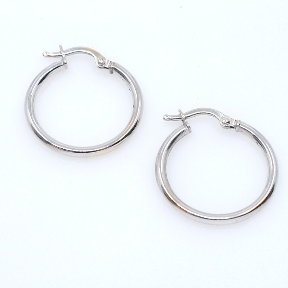 Aros finos en oro 18k blanco de 20mm Aros finos en oro 18k blanco de 20mm