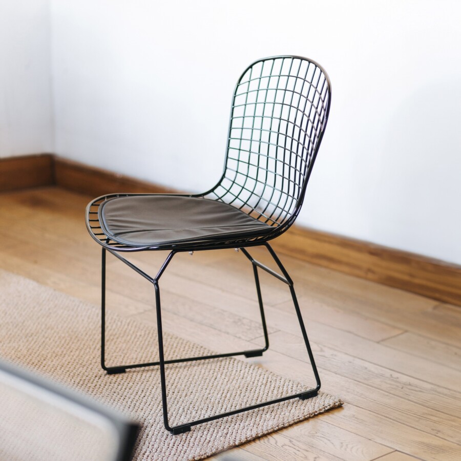 Silla Bertoia Negra – Diseño icónico