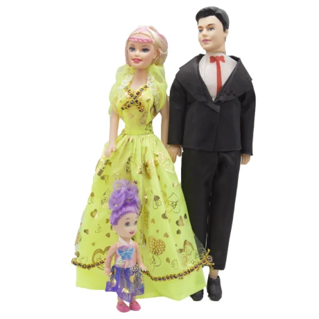 Muñeca y Ken + pequeña Muñeca y Ken + pequeña