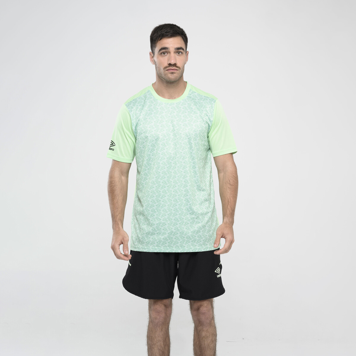 Remera Sides Umbro Hombre - 0v2 