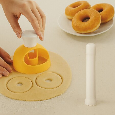 MOLDE PARA HACER DONAS 8X8CM MOLDE PARA HACER DONAS 8X8CM