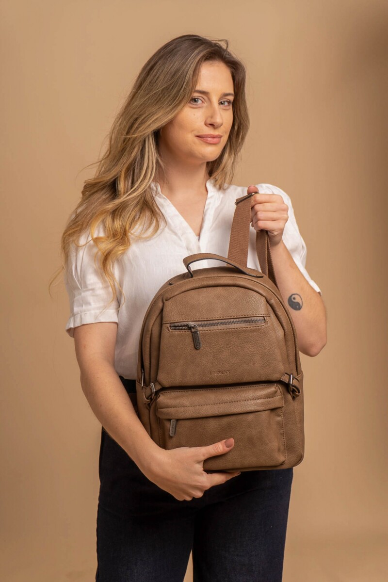 MOCHILA GERANIO - TOPO 