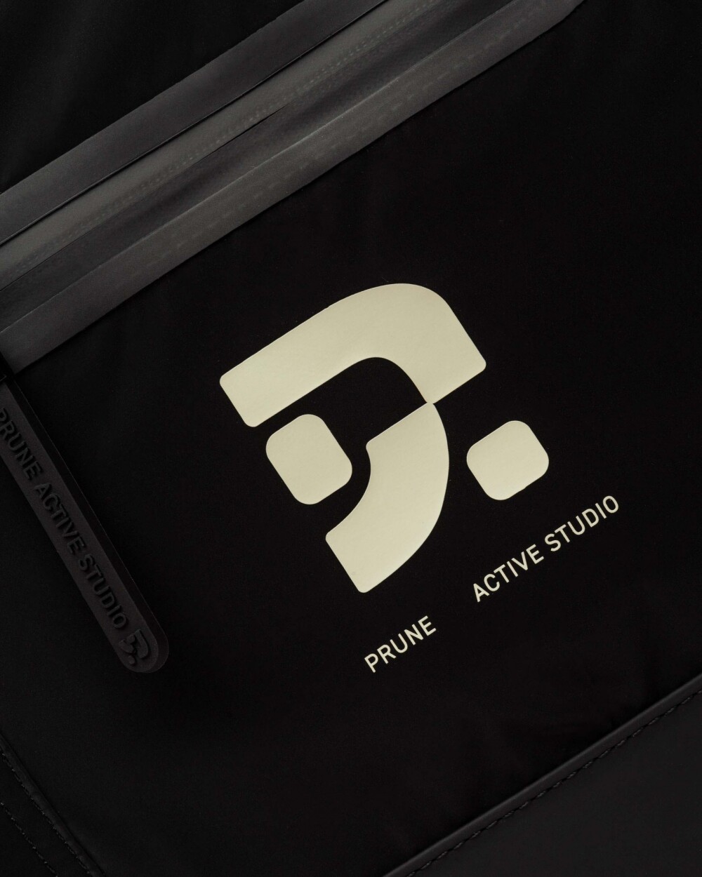 Bolso Active Studio en nylon Negro