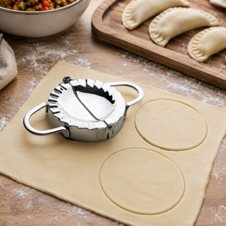 Molde para Empanadas de Acero Inoxidable 12 cm Molde para Empanadas de Acero Inoxidable 12 cm