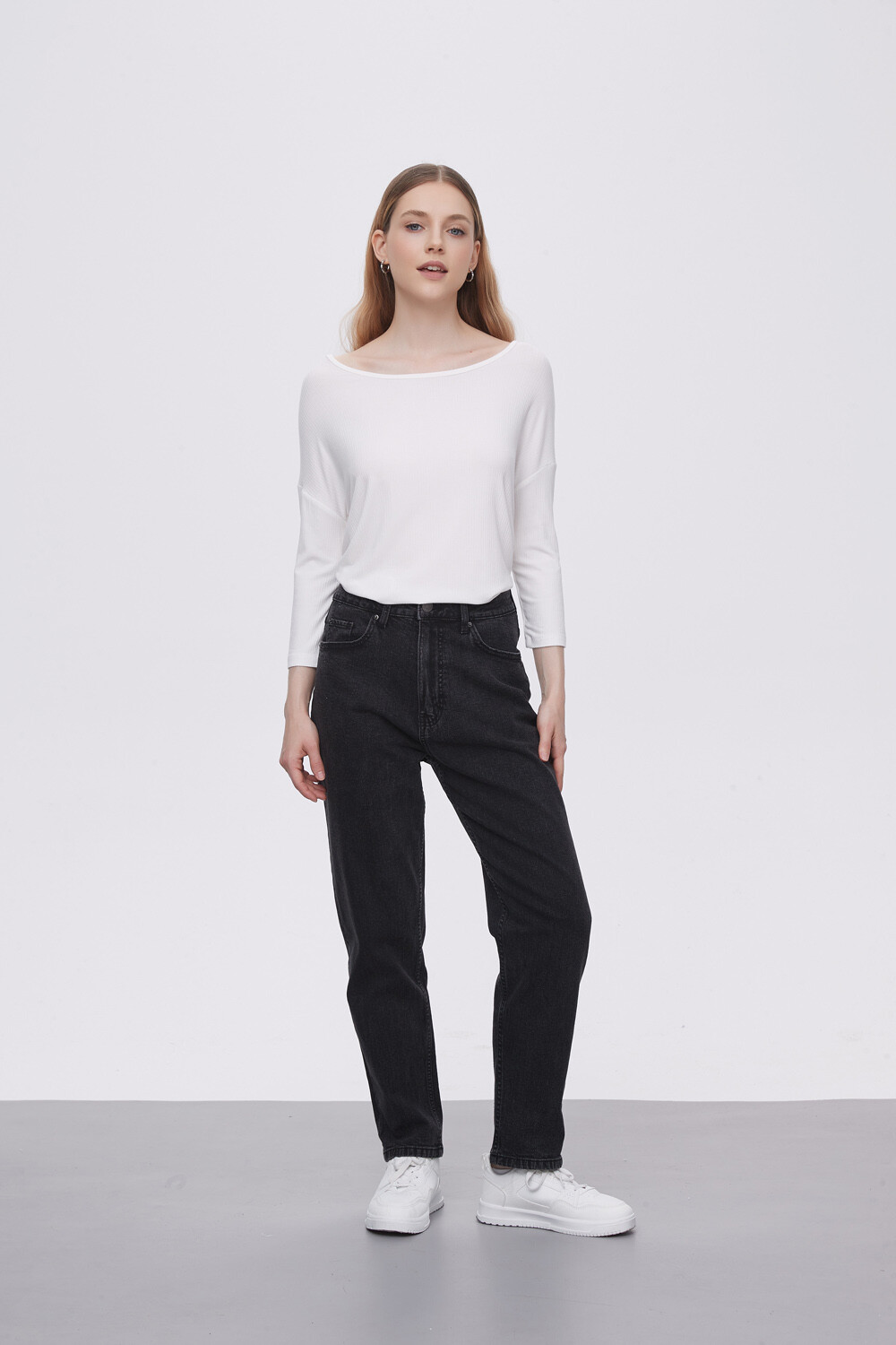 Pantalon Jeaniu Gris Oscuro