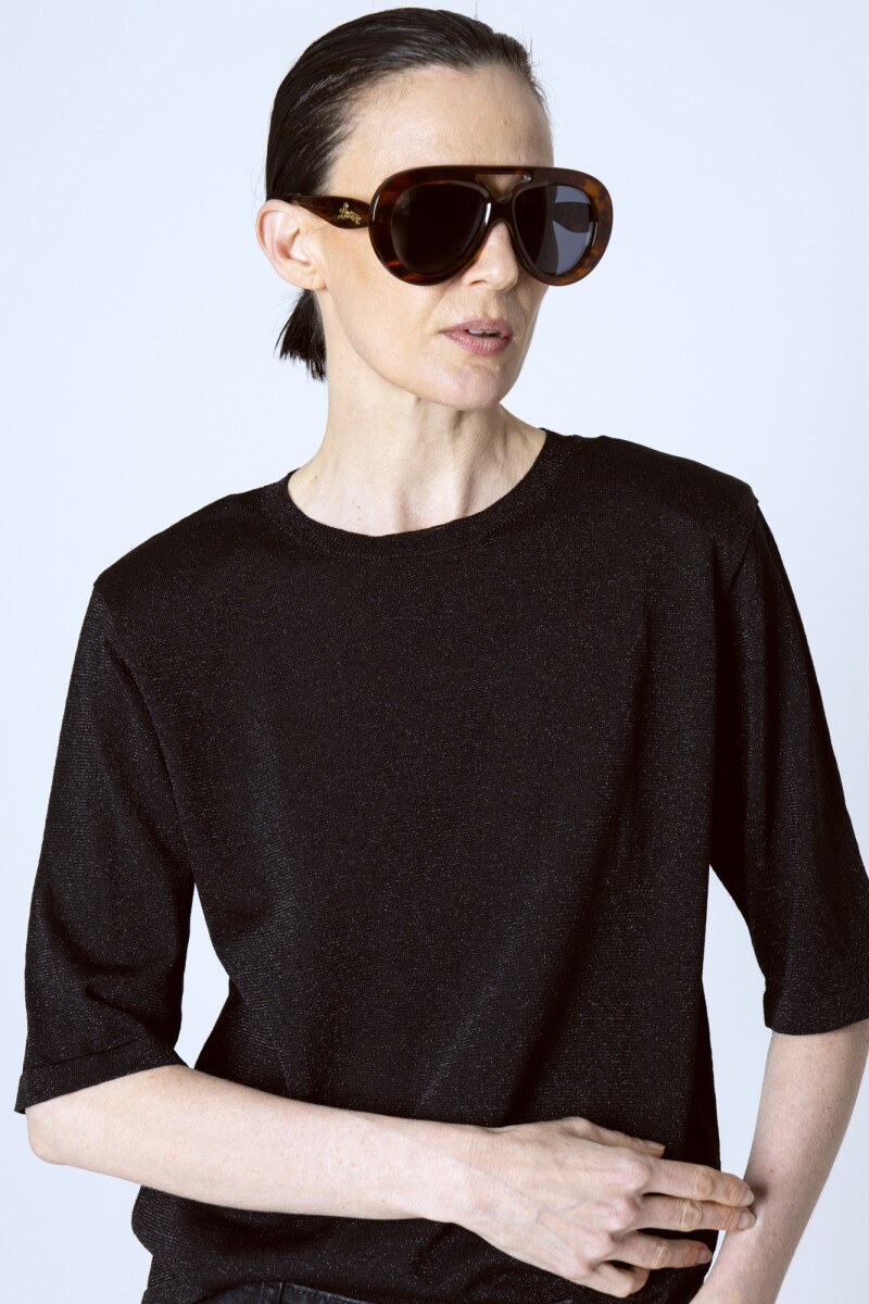 Lira Black