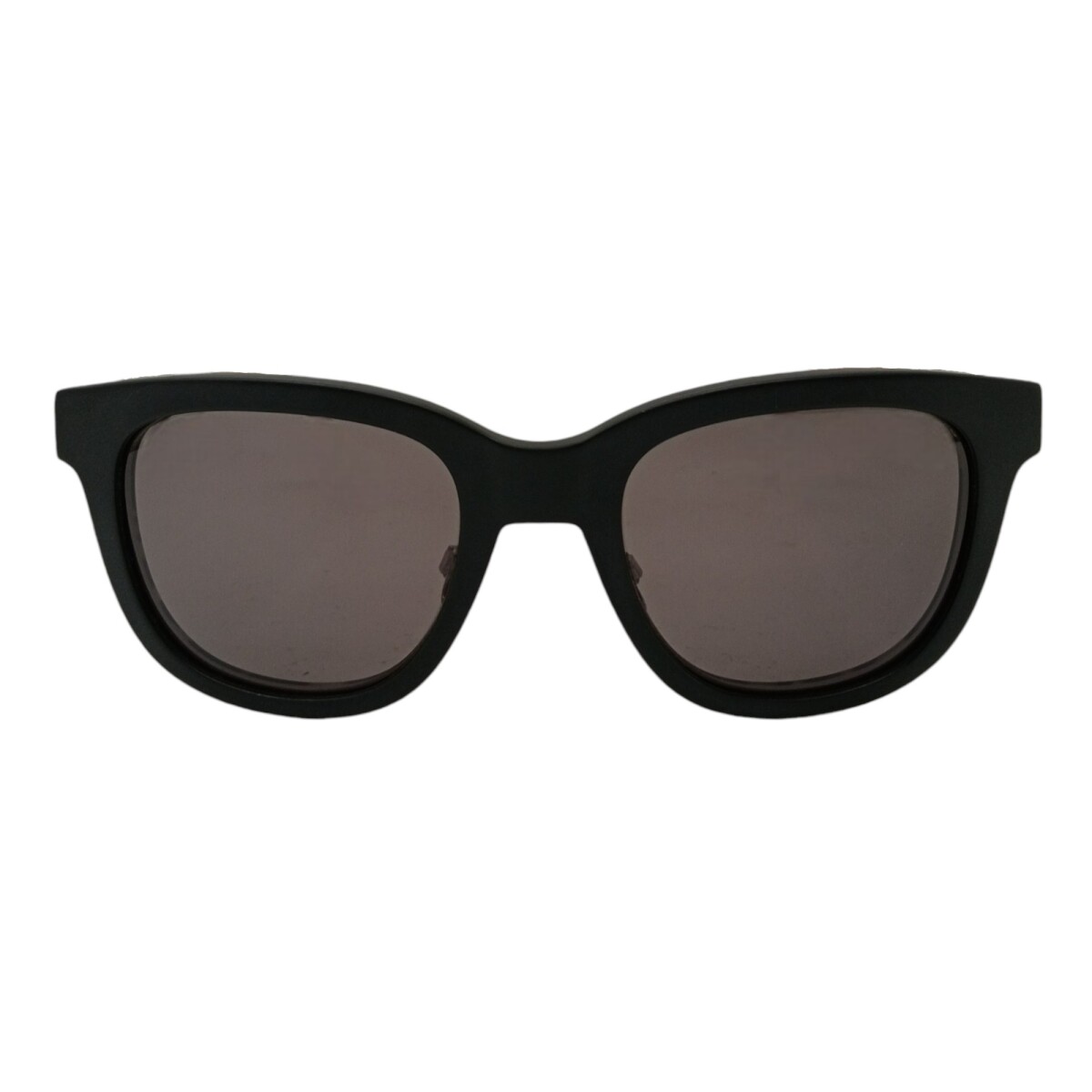 TH135220 - negrouniforme 