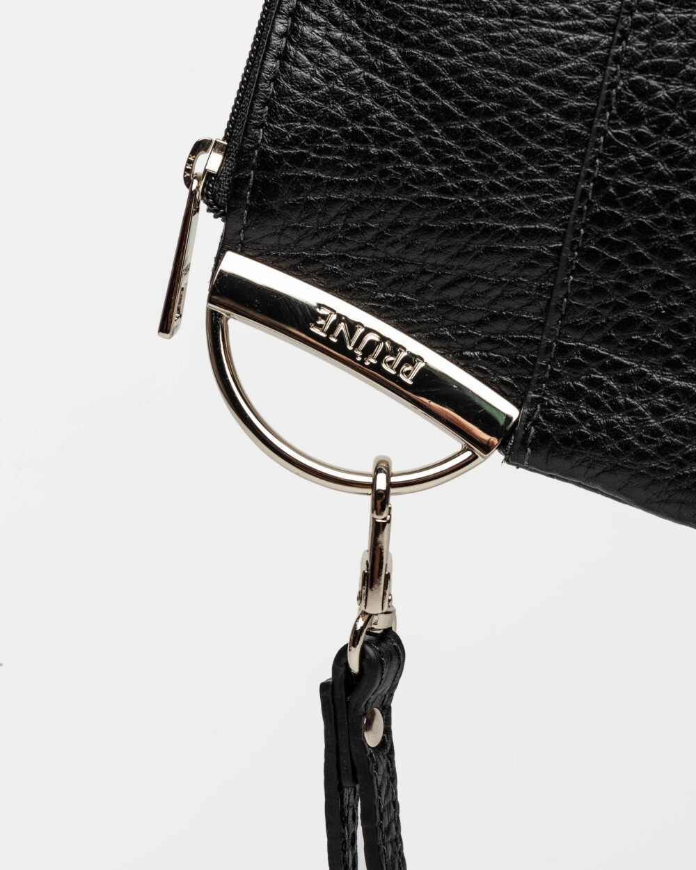 Porta Cosméticos Amber En Cuero Graneado Negro
