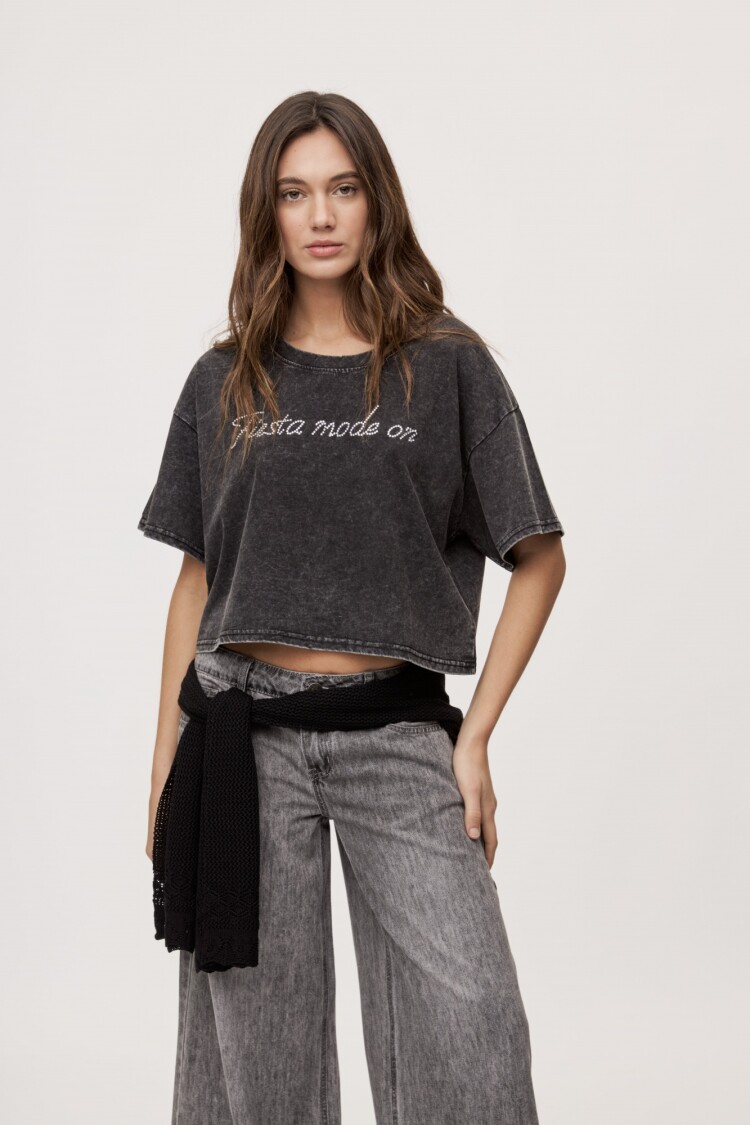 REMERA FIESTA Negro