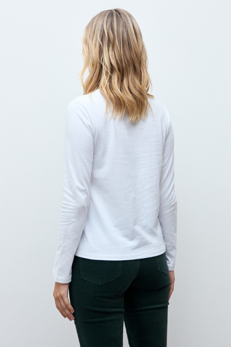 Remera bordado floral blanco