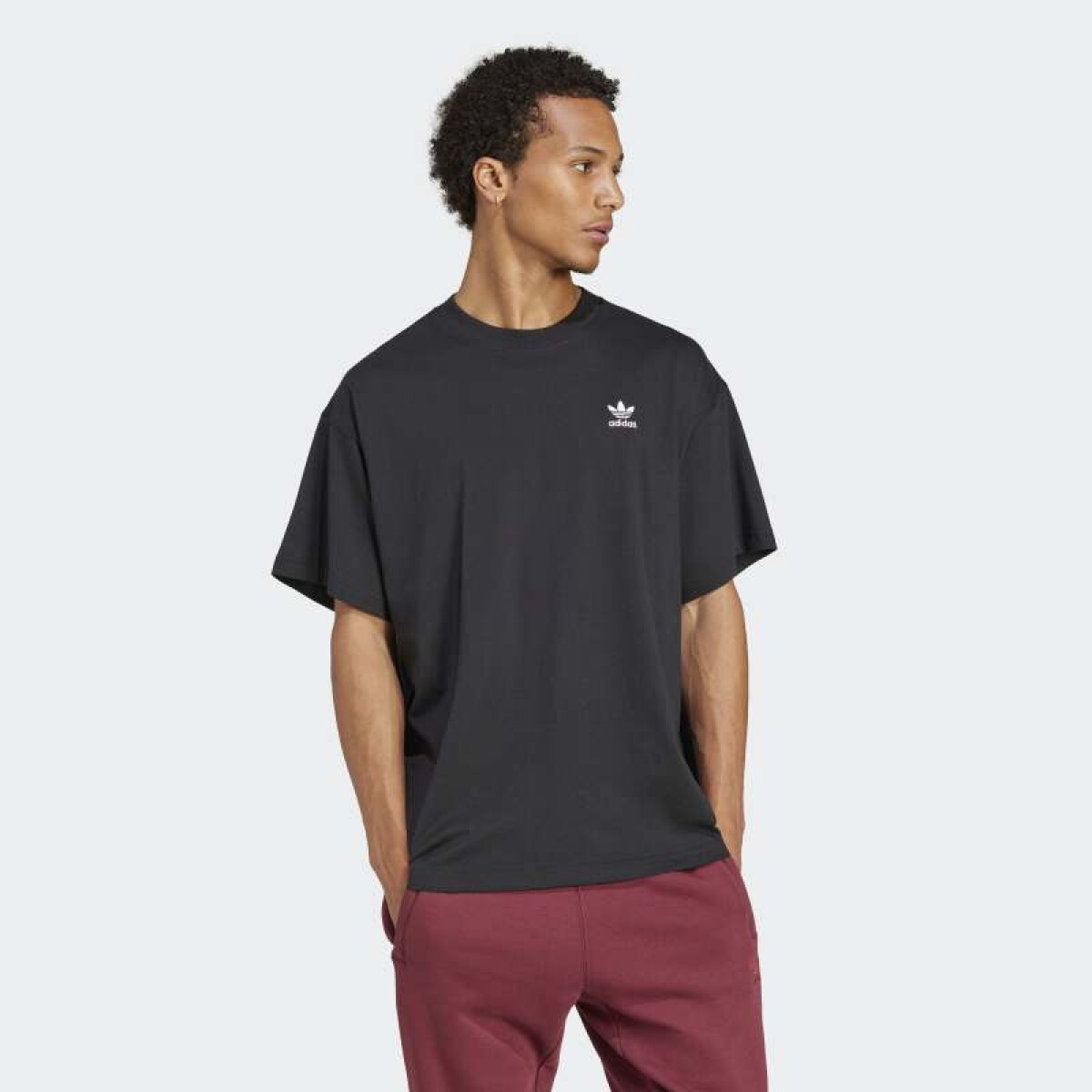 Remera Adidas Trifolio Essentials - Negro 