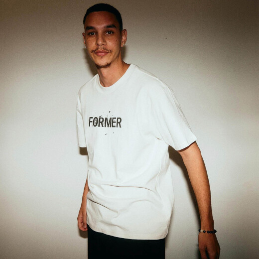 Remera Former Legacy Scratch Blanco Remera Former Legacy Scratch Blanco