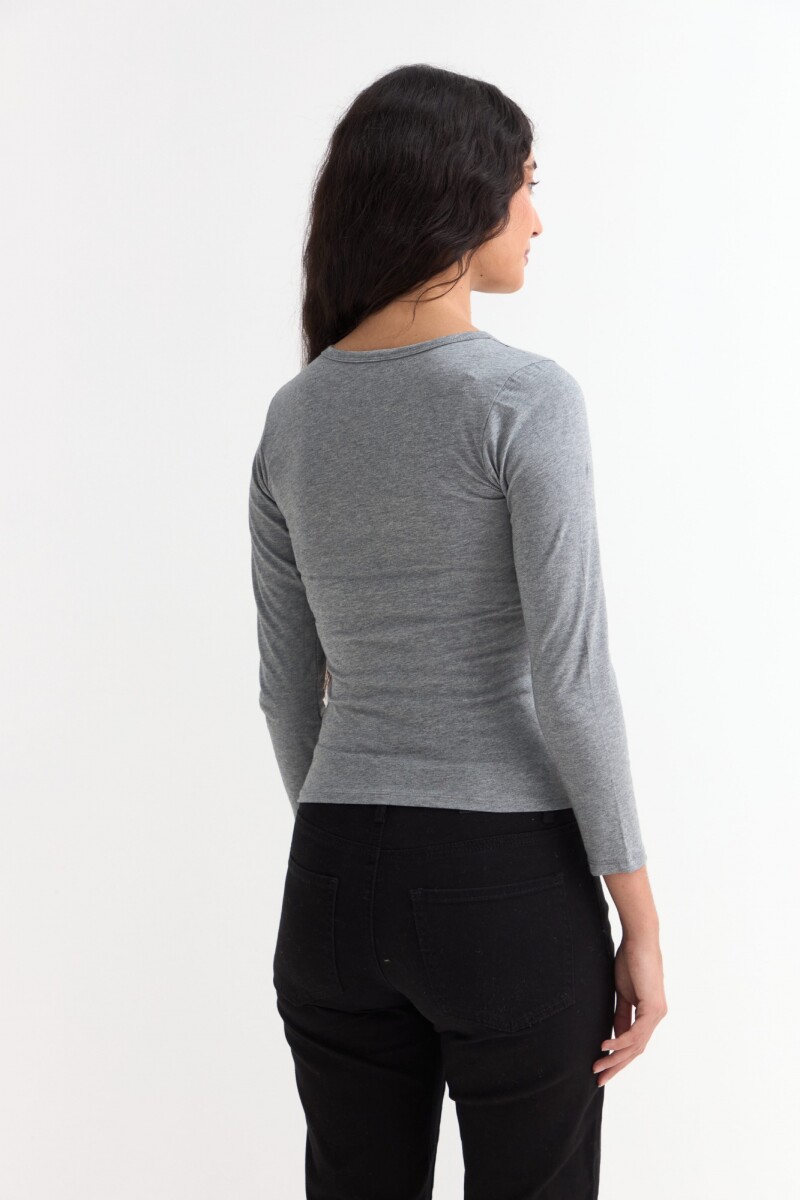 Remera m/l cuello a la base GRIS MELANGE
