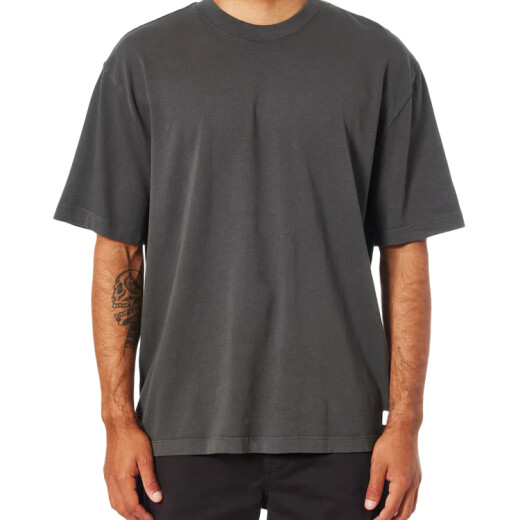 Remera Katin Box Fit Heritage - Negro Remera Katin Box Fit Heritage - Negro