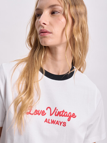 Remera básica estampa Love Blanco