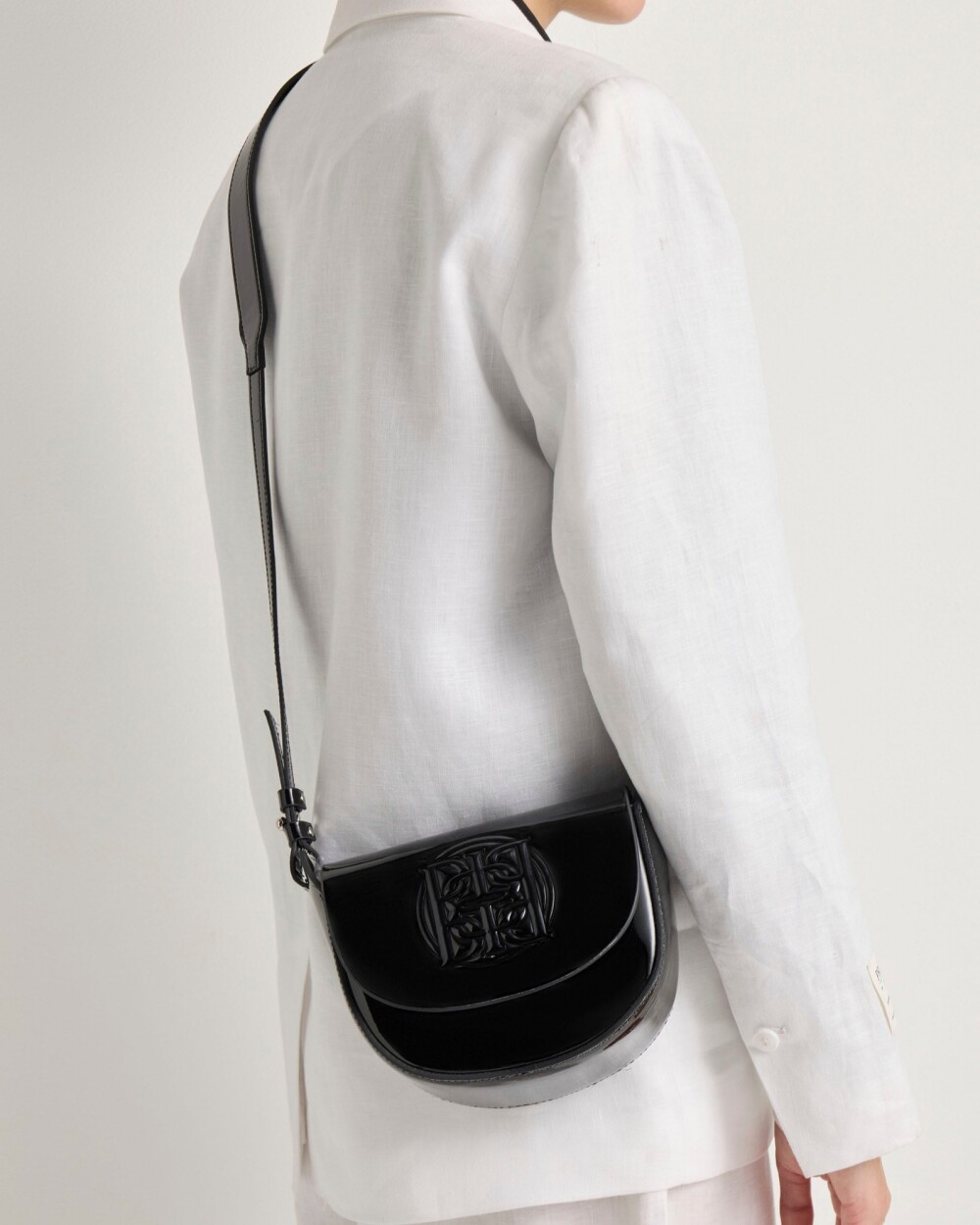 Mini bag Aura en cuero charol Negro