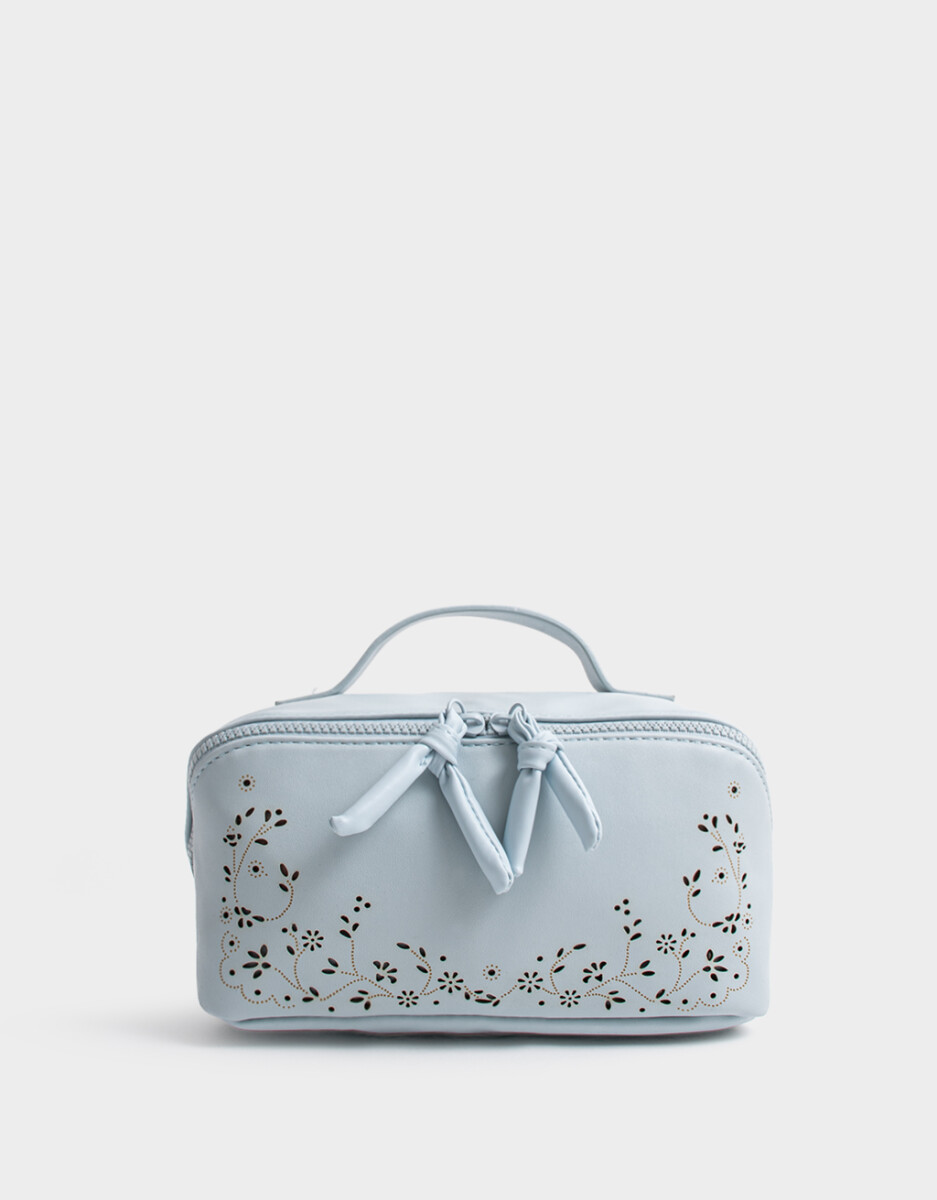 Necessaires 