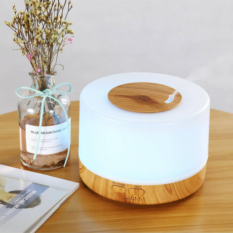 Difusor de aceites esenciales con luz LED y madera Simil Madera Claro