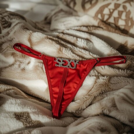 Tanga Con Strass Sexy Rojo