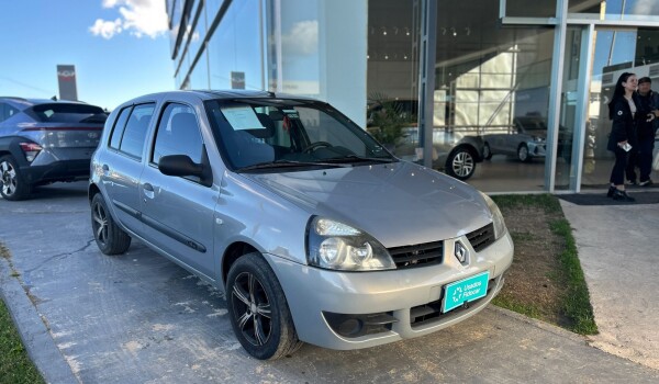 Renault Clio Expression 1.0 2006 Renault Clio Expression 1.0 2006