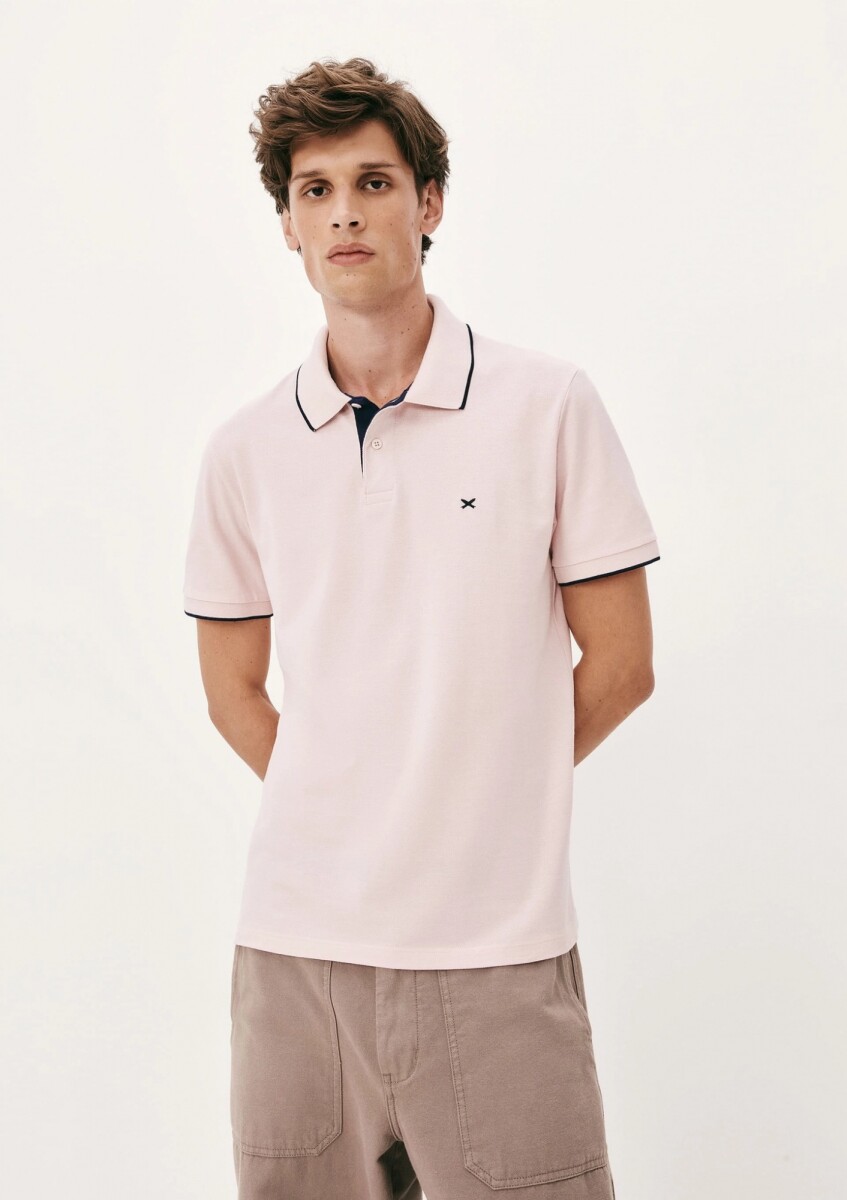 CAMISETA DE CUELLO CON BORDADO - ROSADO 