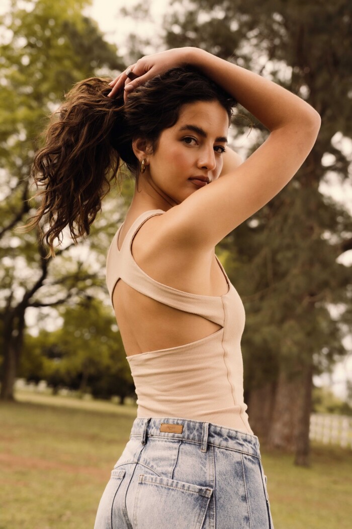 TOP NAYLA NUDE TOP NAYLA NUDE