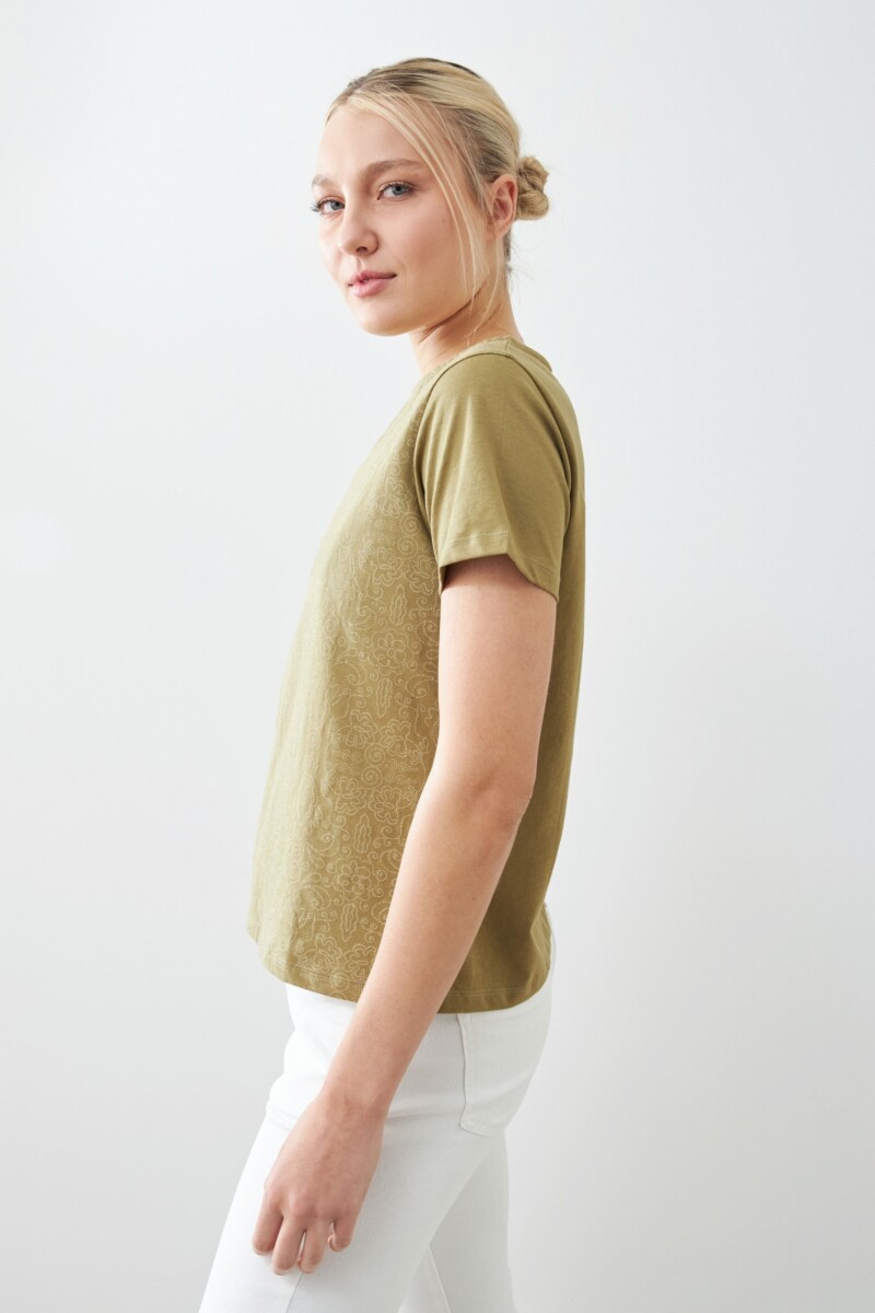 Remera puff print verde oliva