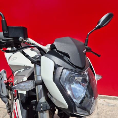 Benelli TNT150i Usada Benelli TNT150i Usada