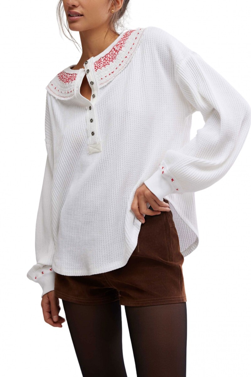 HOLLY HENLEY Marfil