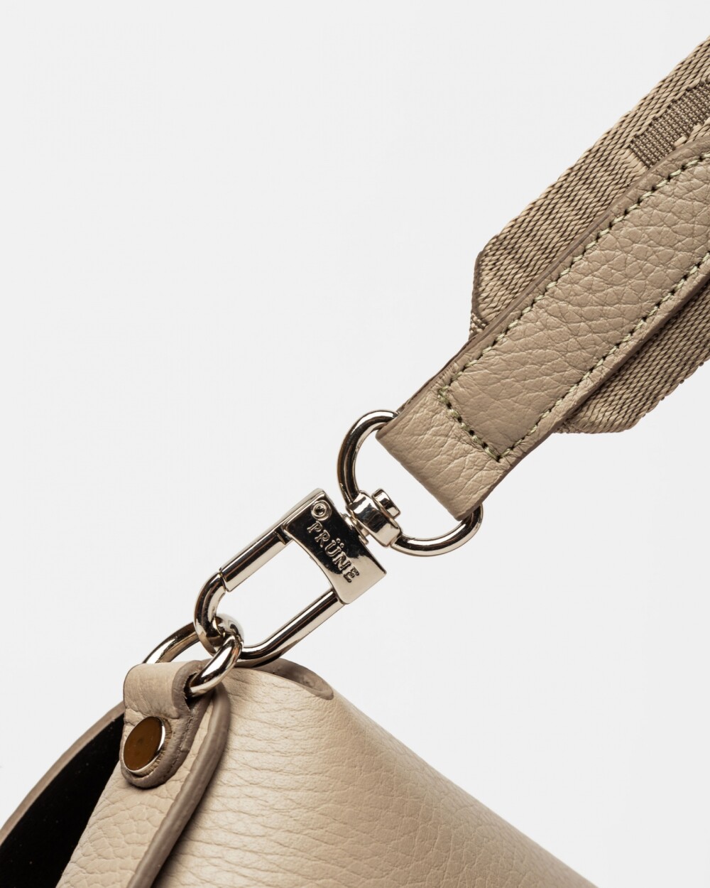 Bandolera Menorca En Cuero Graneado Taupe