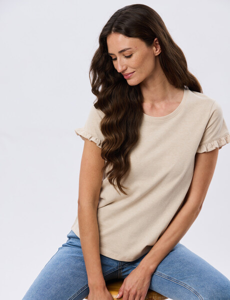 REMERA DE ALGODÓN CON VOLADO Beige