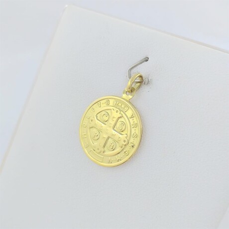 Medalla de oro 18 ktes., San Benito de 18 mm. Medalla de oro 18 ktes., San Benito de 18 mm.