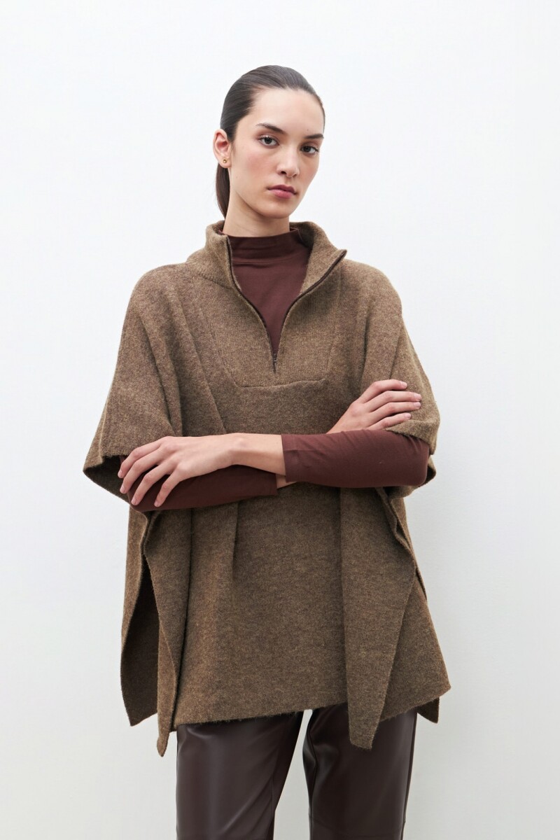 Sweater oversize con cierre chocolate