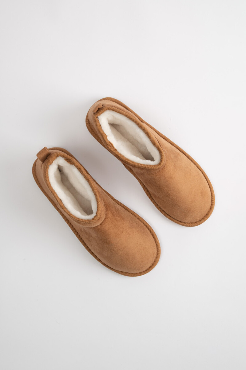 Pantubota corta Beige
